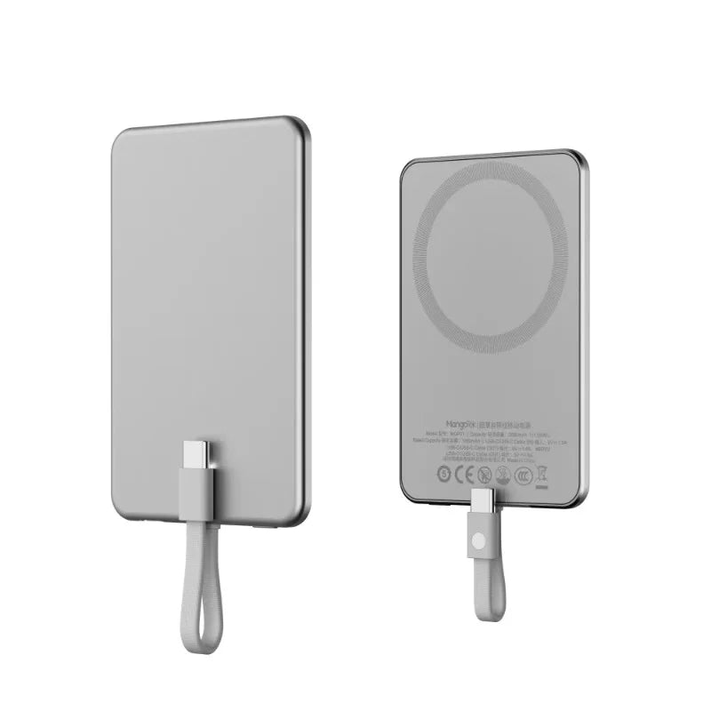 Mangotek 超薄型携帯電源 です 5000mAh